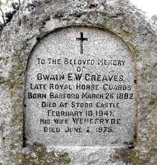 Owain E W Greaves headstone